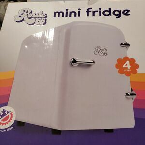 Route 66 mini fridge Heats & Cools uses 12v or standard outlet 4 liter BRAND NEW